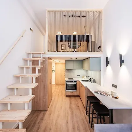 City Sky Loft In Apartment *